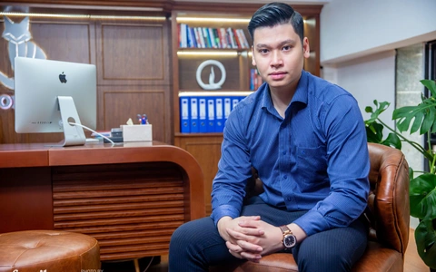CEO Nguyễn Hồng Sơn